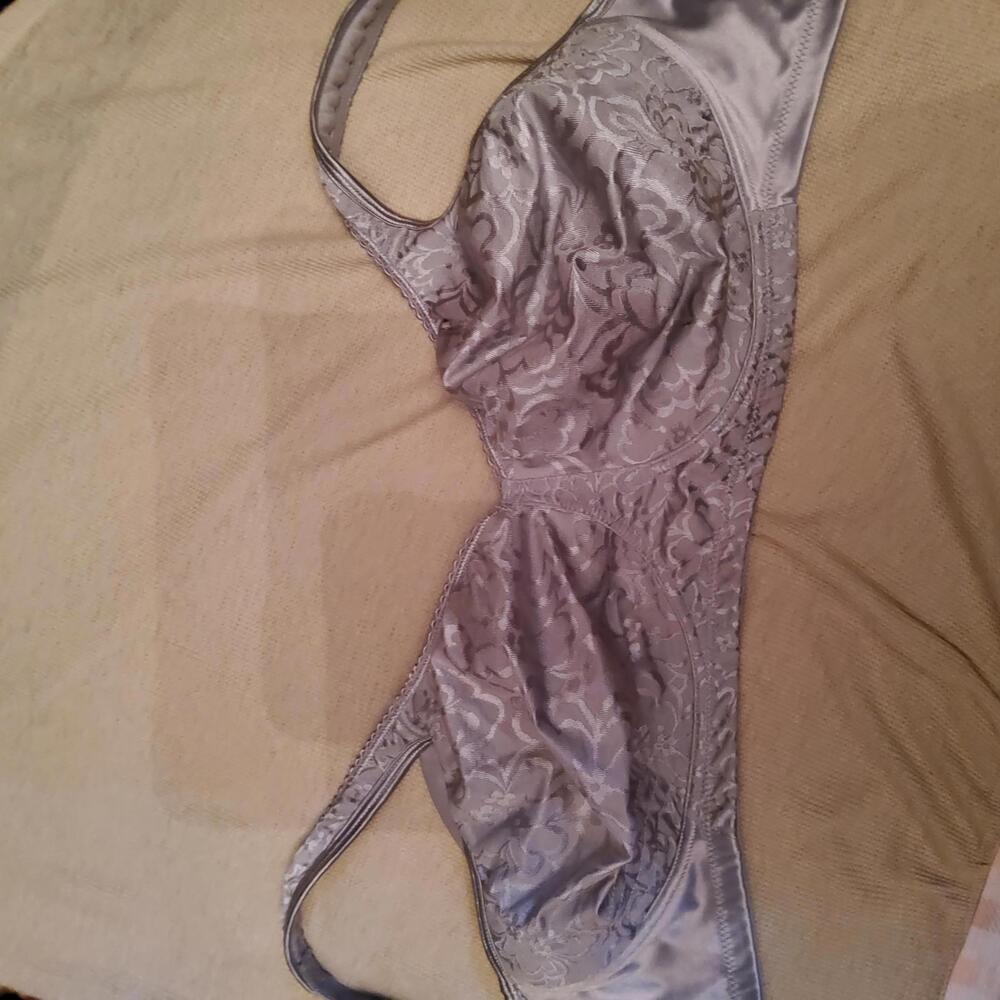 44E Zucker Gray Bra no wire